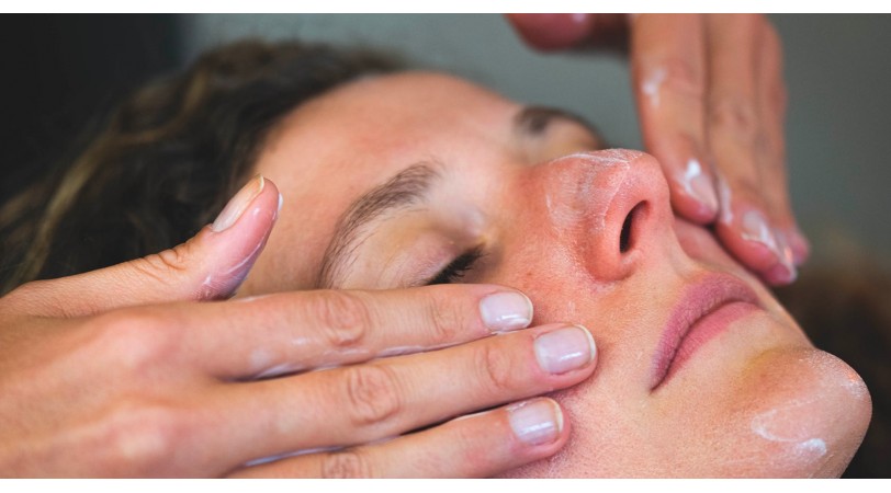 Hydrater et nourrir pour une peau équilibrée